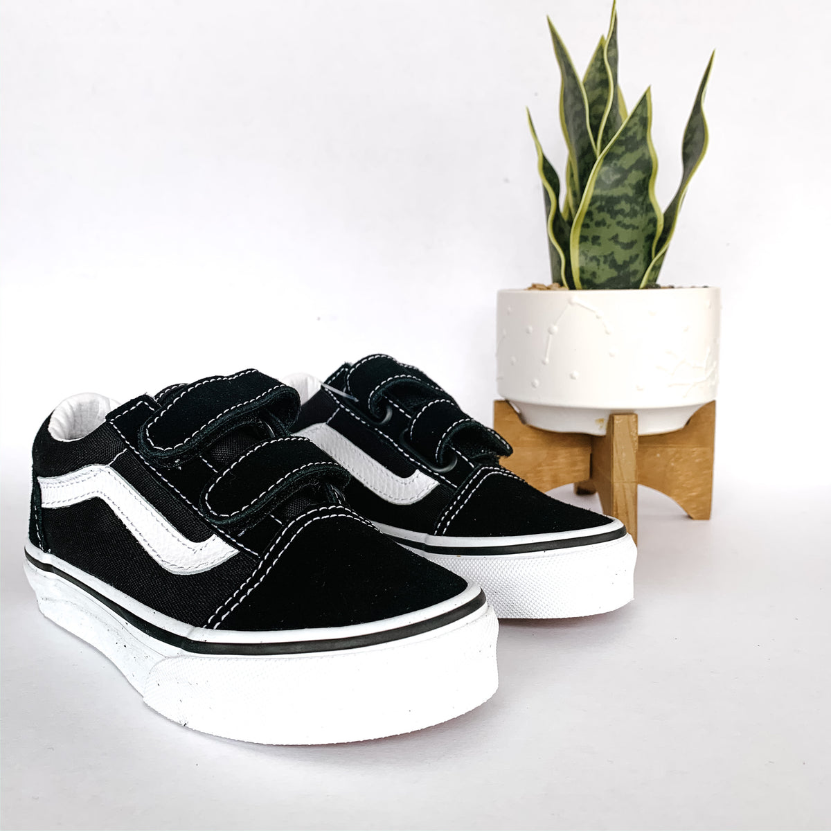 Black velcro vans womens best sale